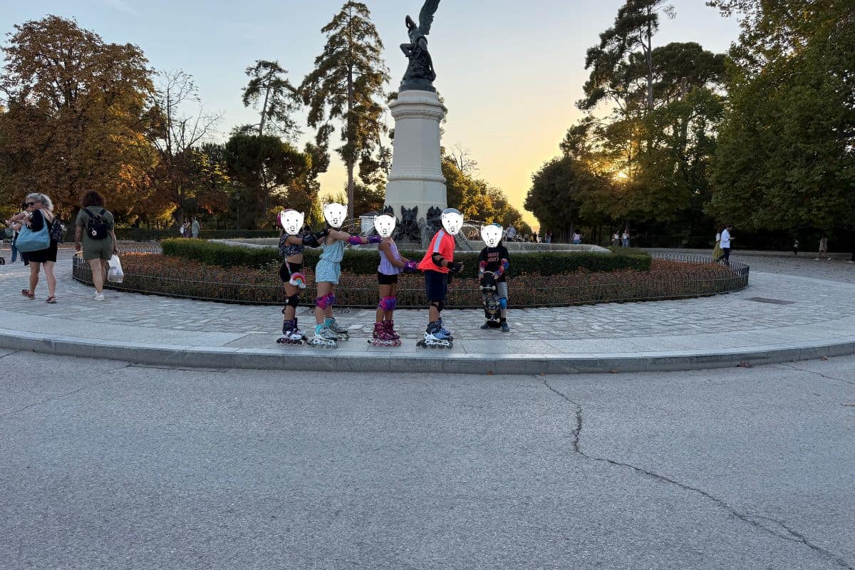 Kids roller skating at Retiro Park in Madrid